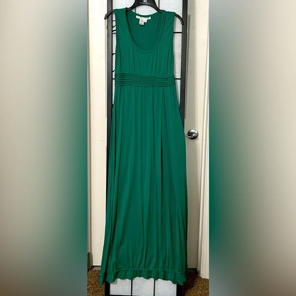 Max Studio Dresses & Skirts - Green Sleeveless Maxi